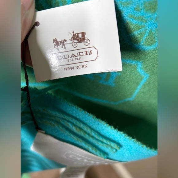NWT Coach Cashmere Scarf, Horse and Carriage Logo, Tassel 83138, MSRP $198 - Picture 7 of 10